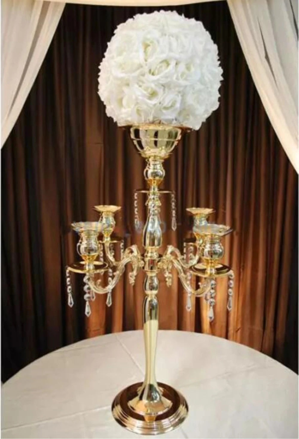 bougeoirs dorés support bougie mariage décoration élégante classique luxueux bras événement festive