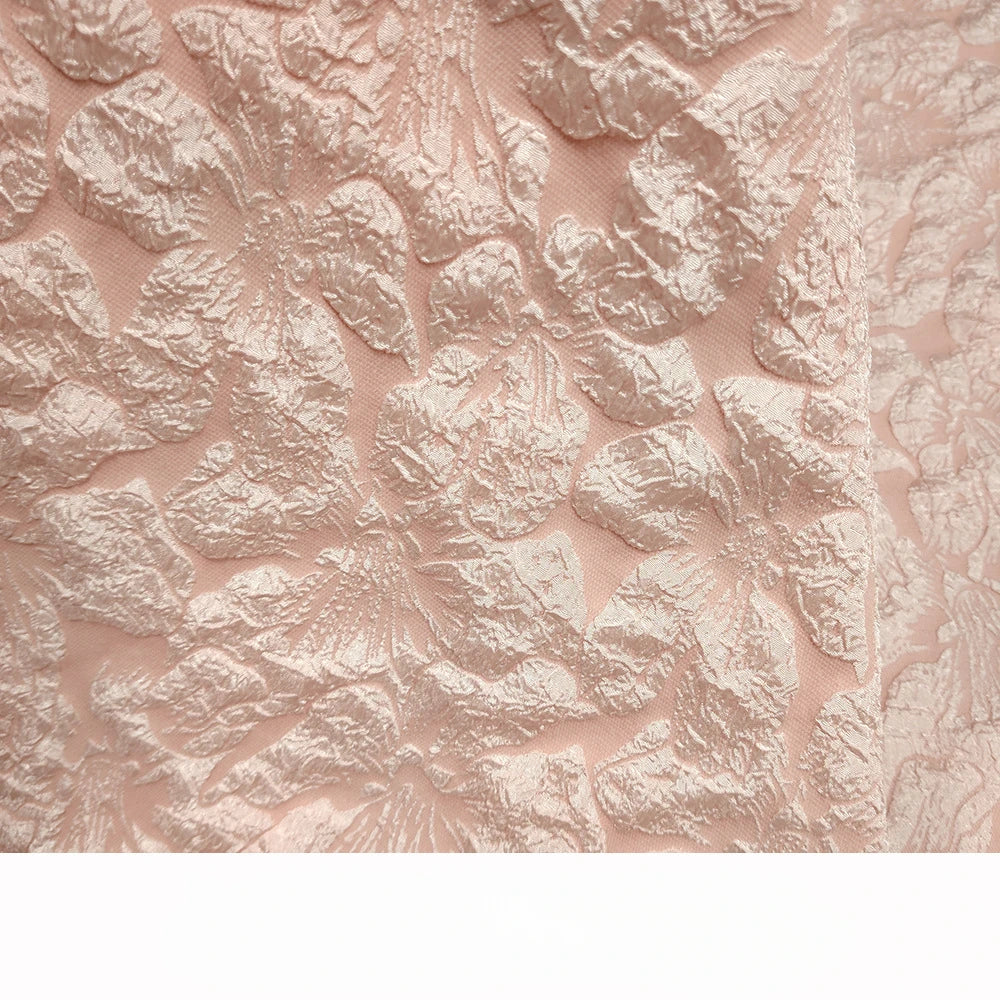 tissu polyester brocart fleurs relief rose clair beige gris rouge jaune doré opacité Jacquard
