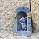 décoration extérieure artisanale porte souris sculptée lanternes dorées gris beige bleuclair