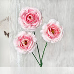 décoration intérieure fleurs artificielles soie rouge rose blanches classiques tringle mariage anniversaire