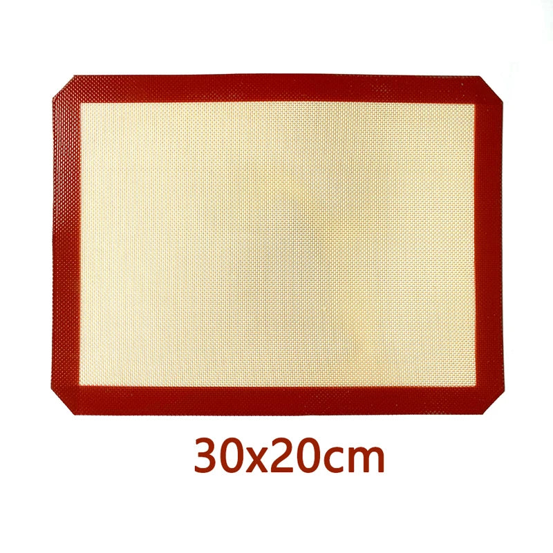 tapis cuisson silicone antiadhésif noir rouge motif géométrique biscuits pâtisserie cuisine moderne