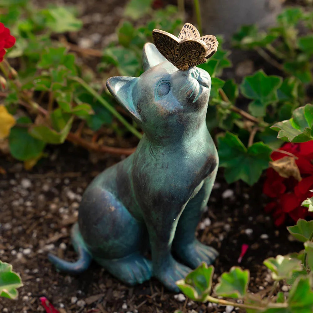 statue decorative chat papillon vert bronze marron resine patio jardin animalier texturé patine