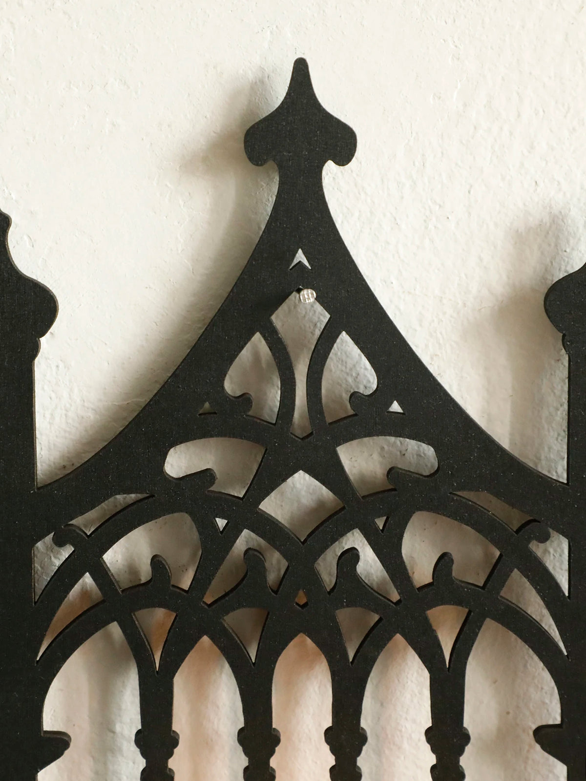 étagère murale gothique noire ajourée décoration chambre bois cristaux cadeau femme homme