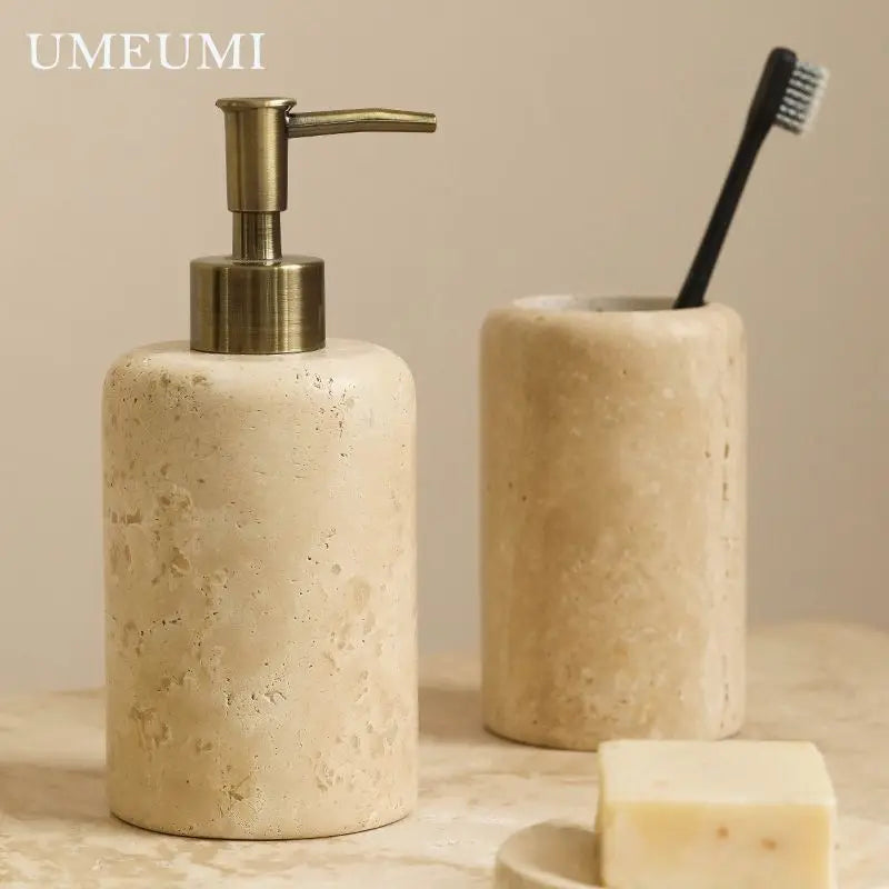 Set d'accessoires salle de bain en travertin gris clair