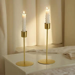 chandeliers moderne or bougies torsadées décoration intérieur minimaliste