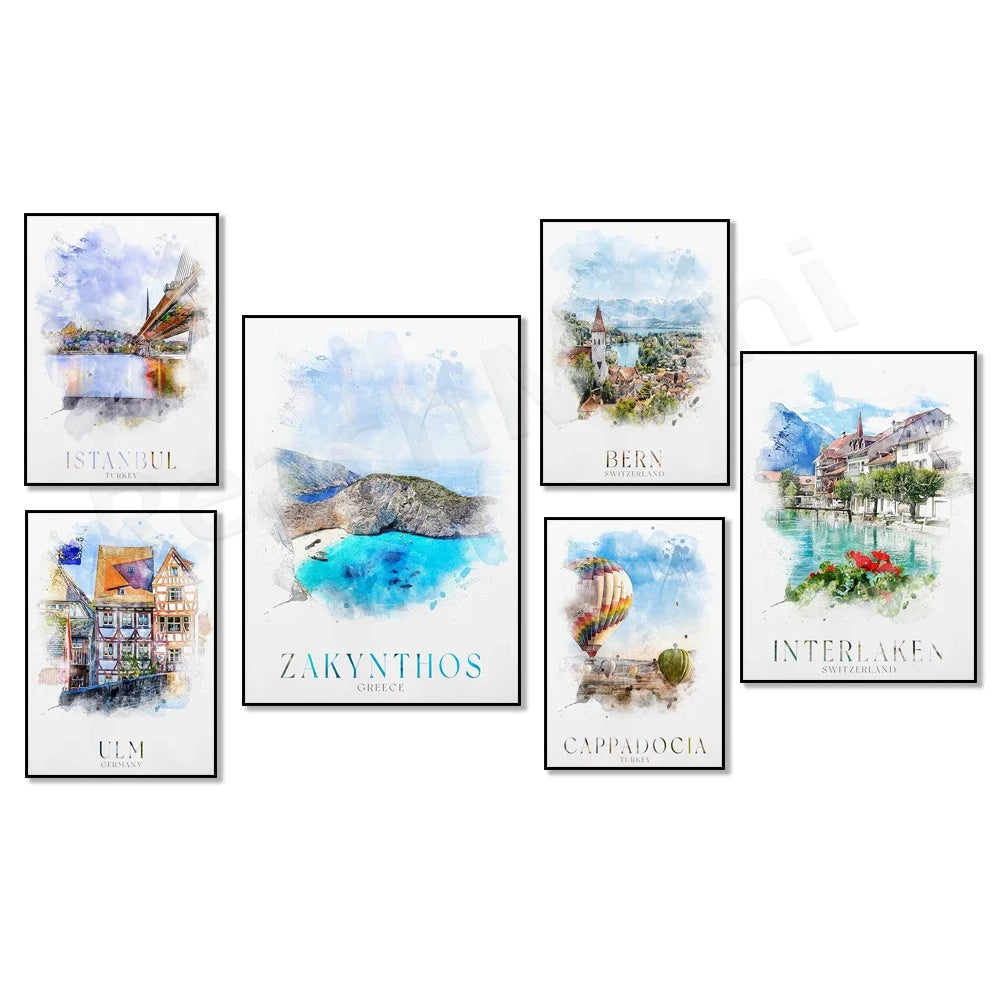 Une collection de toiles aquarelles représentant des vues panoramiques de destinations touristiques comme Istanbul, Berne, Cappadoce et Interlaken.
