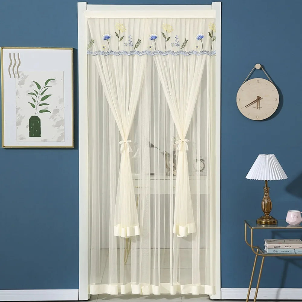 rideau porte décoration floral violet bleu rose blanc plissé brodé frangé translucide autoagrippant