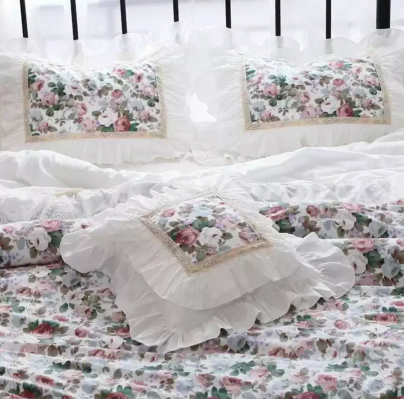 housses coussin fleur rose feuilles vertes vintage romantique opalescent adhésif rubans blancs coton carré