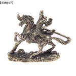 statue décorative personnage cheval doré bronze texture métal vieilli traditionnel art asiatique