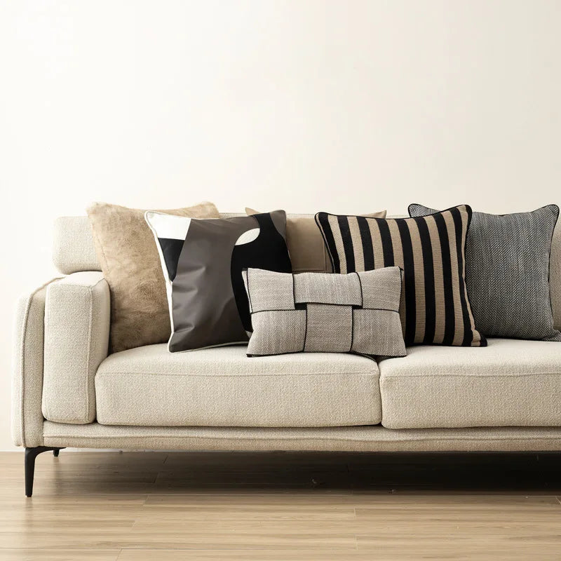 housses coussins salon moderne maison beige gris noir rayées polyeste carrés minimalistes