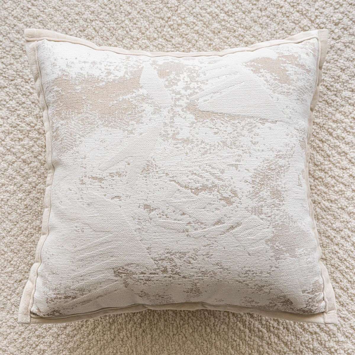 housse coussin carrée jacquard motif floral vert beige gris décoration salon chambre moderne chic