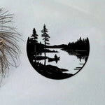 décoration murale moderne plaque noire paysage silhouettes rivière bateau personne minimalist artextérieur maison
