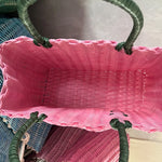 panier osier réutilisable vert rose moderne chic poignées détachables respectueux environnement utilisation multiple