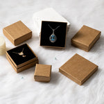 boîtes bijoux carton noir marron clair contemporaines opaques rangement pendentifs boucles d'oreilles cadeaux fêtes