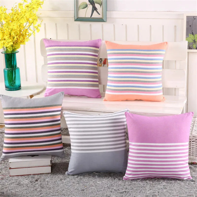 taies d'oreiller rayées couleurs modernes coussins décoratifs carrés motifs carreaux chambre maison festive