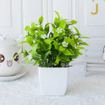 décoration extérieure plante artificielle moderne pot carré blanc feuilles vertes fleurs violettes blancsextérieur exposition