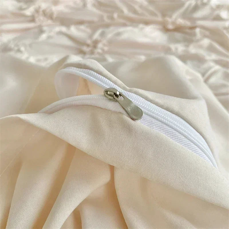 parure lit beige clair housse couette plissée fleurs romantiques ensemble literie double