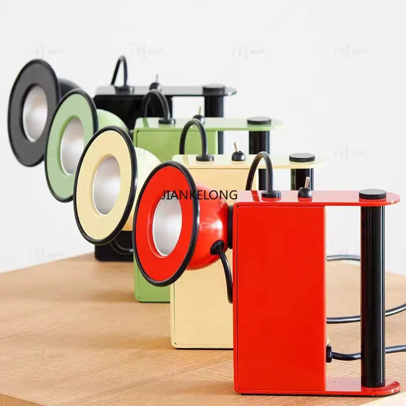 lampe table moderne minimaliste rouge verte beige noire led tringle