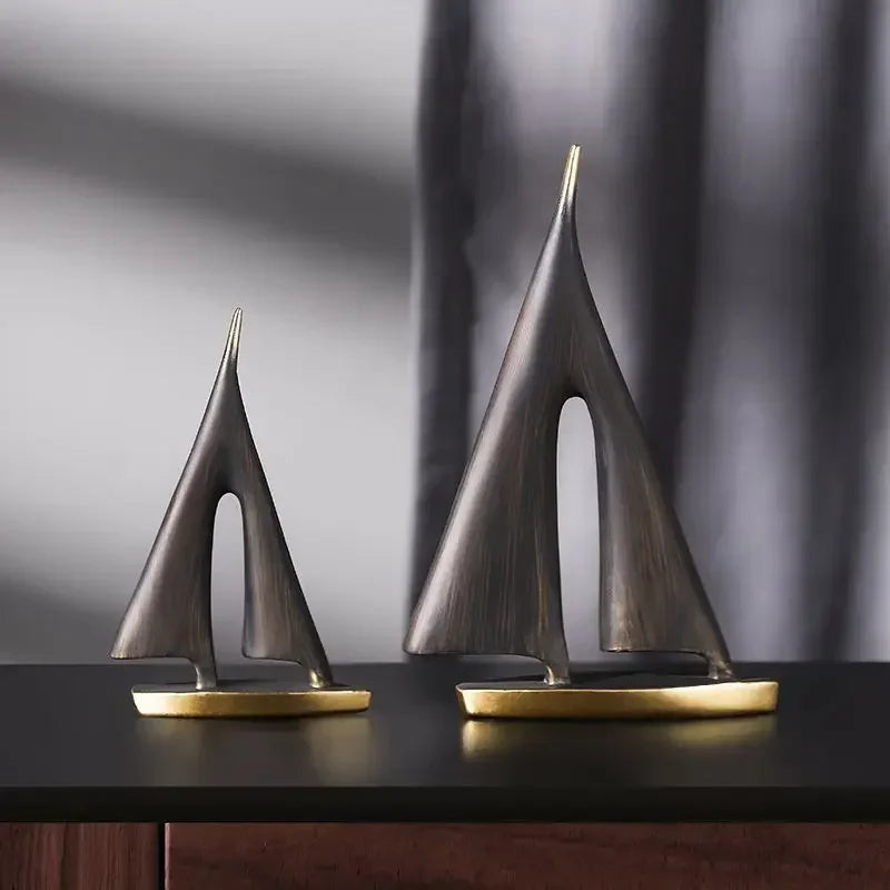 ornement sculpture navire bronze doré texture métallique moderne minimaliste table decoration résine injection molding