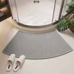 tapis bain antidérapant polyester absorbant rapide moderne beige gris intérieur porte salle bain cuisine