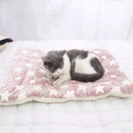 lit confortable chat chien coussin doux motif pattes os couleur pastel