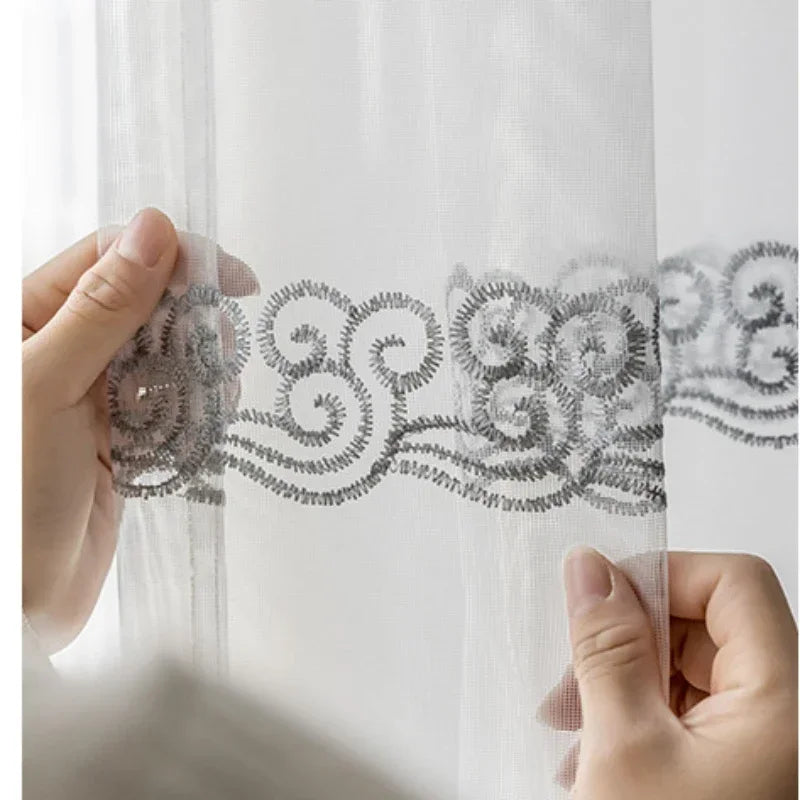 rideau blanc brodé transparent classique maison français moderne