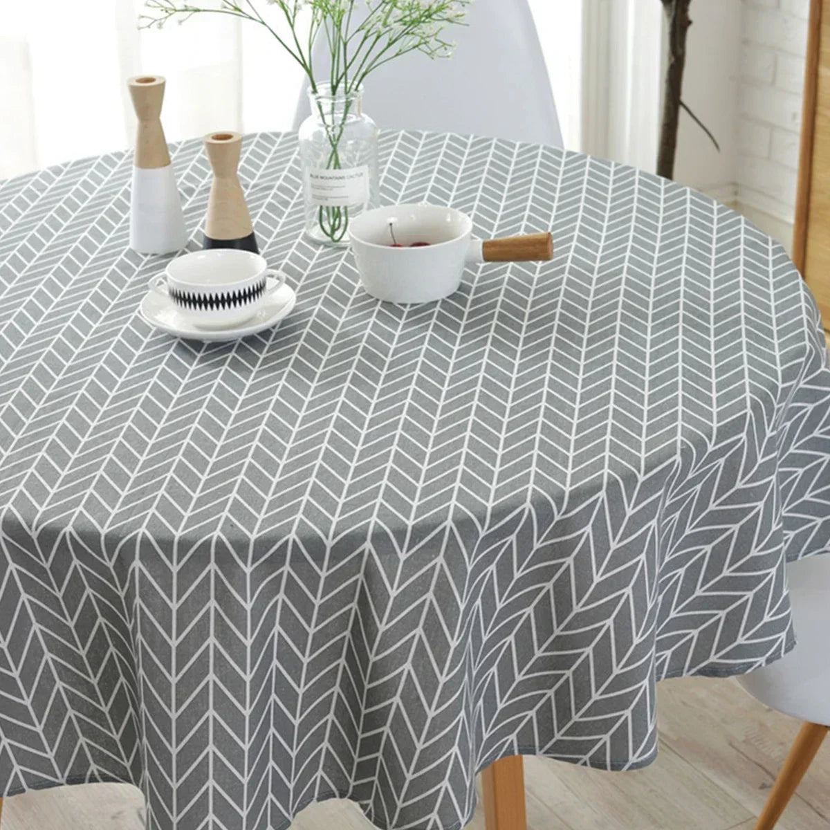 nappe table ronde motif géométrique moderne jaune gris bleu vert blanc décoration maison