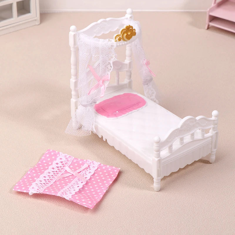 lit poupée princesse blanc rose dentelle ciel transparent rubans couette pois