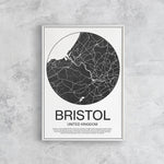Affiche minimaliste représentant une carte de la ville de Bristol au Royaume-Uni, avec son nom affiché en dessous.