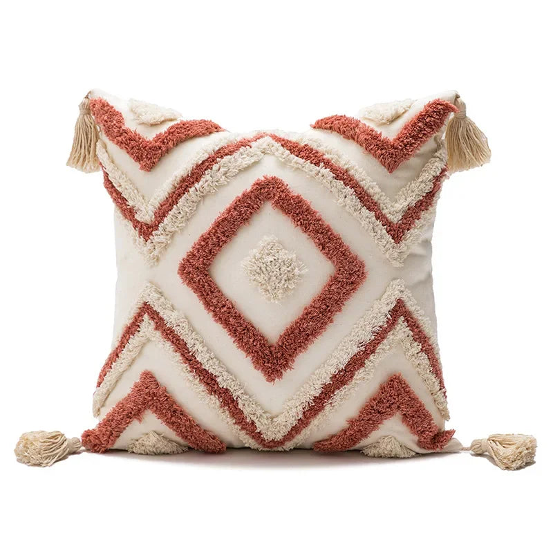 coussin décoratif boho chic blanc bleu marron beige doré motifs géométriques pompons coton