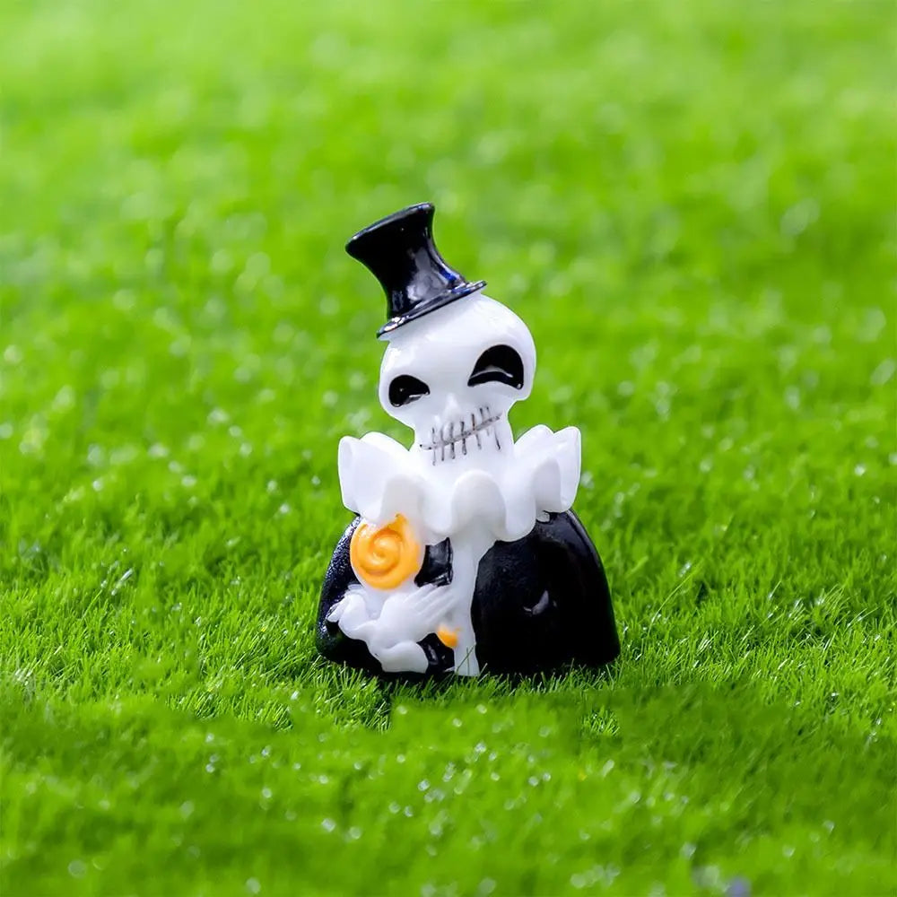 figurines halloween sorcière fantôme citrouille squelette résine noire blanche verte Jaune