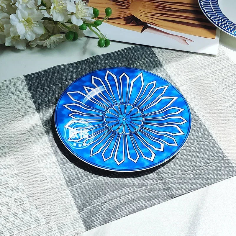 assiettes bleu motif floral tasse blanc classique opacité