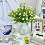 vase blanc moderne rayures verticales décoration intérieure bouquets artificiels salon
