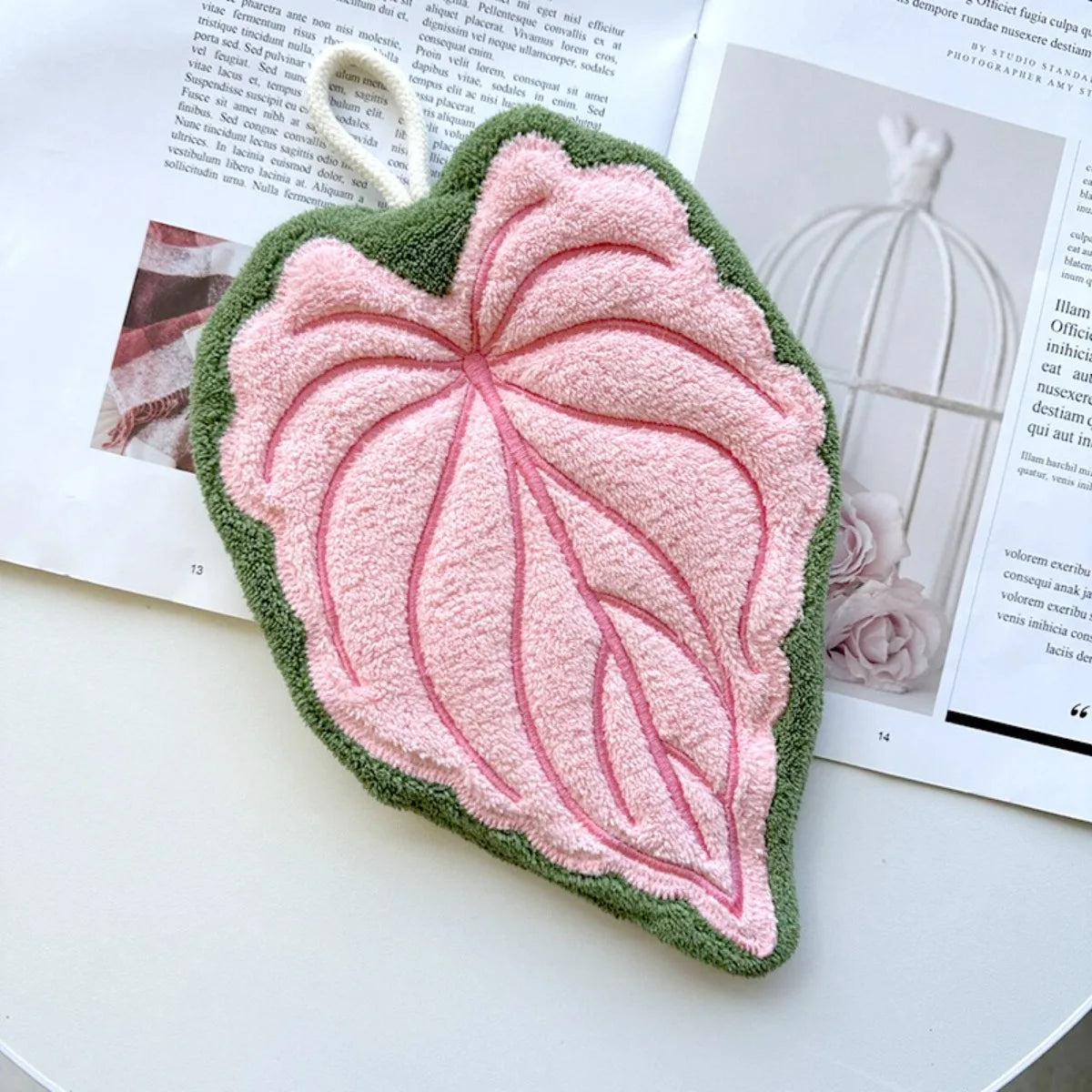 gant toilette vert rose feuille stylisée doux moelleux moderne décoratif absorbant rapide