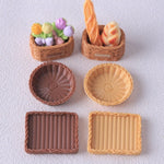 paniers gâteaux miniatures réalistes détaillés marron clair foncé variés tissu paille fruits fleurs