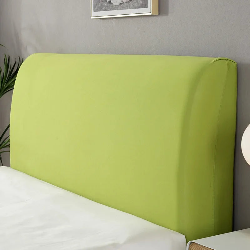 Installation facile de la housse de tête de lit avec fond élastique