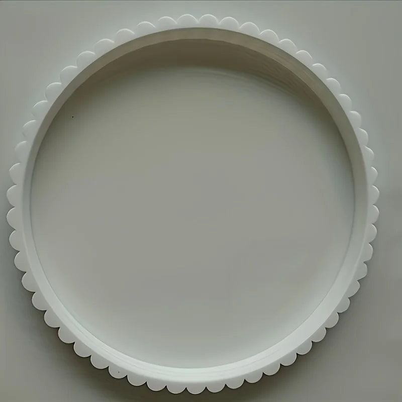 plateau decoratif blanc motif dentele bord diffuseur parfum bougie vase fleurs séchées bouteille savon