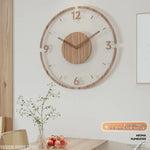 horloge murale moderne bois grainé transparente beige clair minimaliste chiffres fleurs fruits
