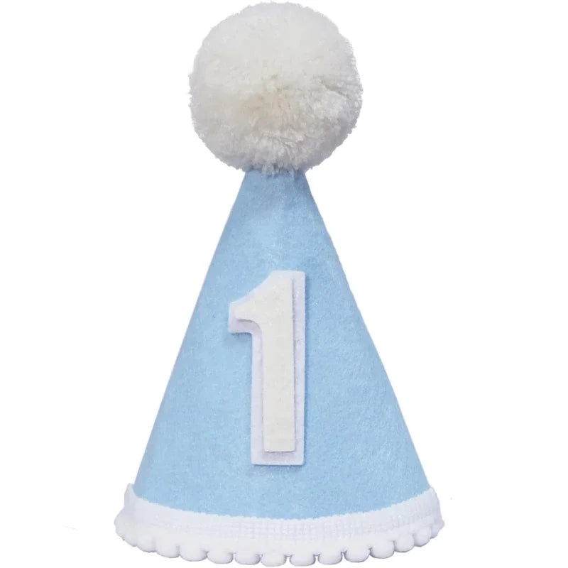 chapeau fête conique bleu clair numéro blanc pompons élastique anniversaire enfant