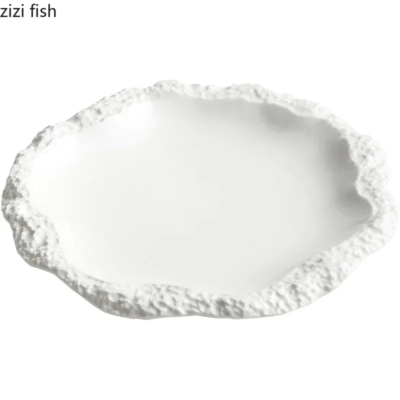 assiette blanche moderne céramique bord texturé opaque grande taille cuisine dîner
