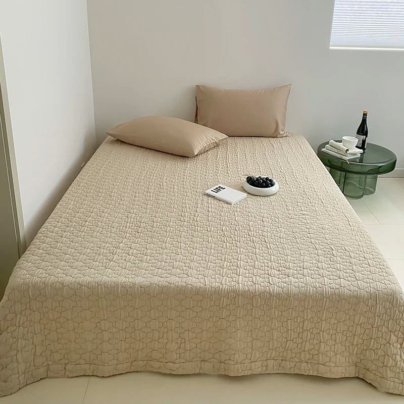 couverture d'été coton gris clair motif géométrique moderne matelassée lit double chambre