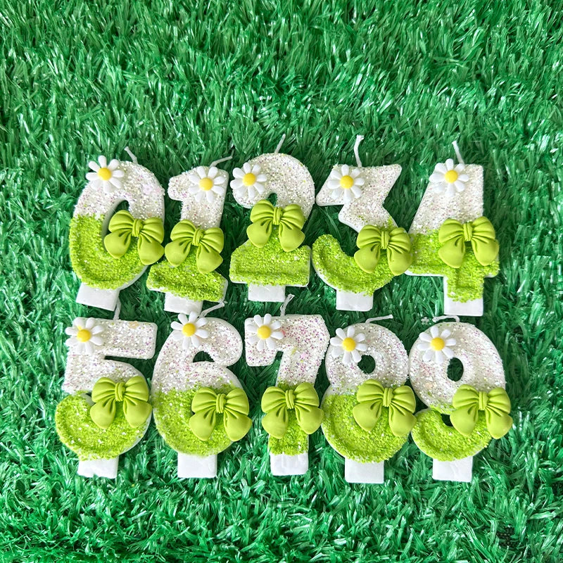 bougies anniversaire chiffres paillettes papillon vert fleurs blanches