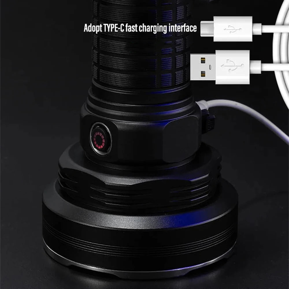 lampe torche rechargeable led noire robuste camping outdoor 55led 50w