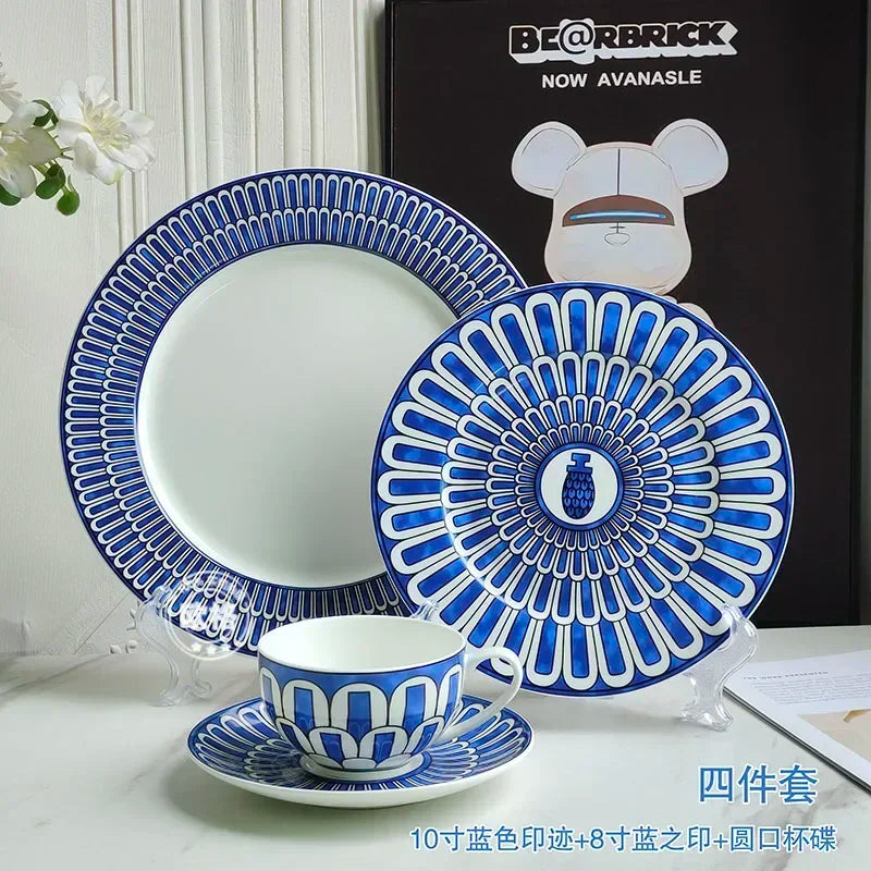assiettes bleu motif floral tasse blanc classique opacité