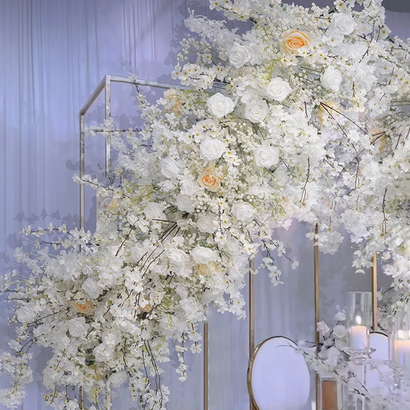 arche décorative mariage fleurs artificielles roses blanches classique romantiqueextérieur usage décoration maison