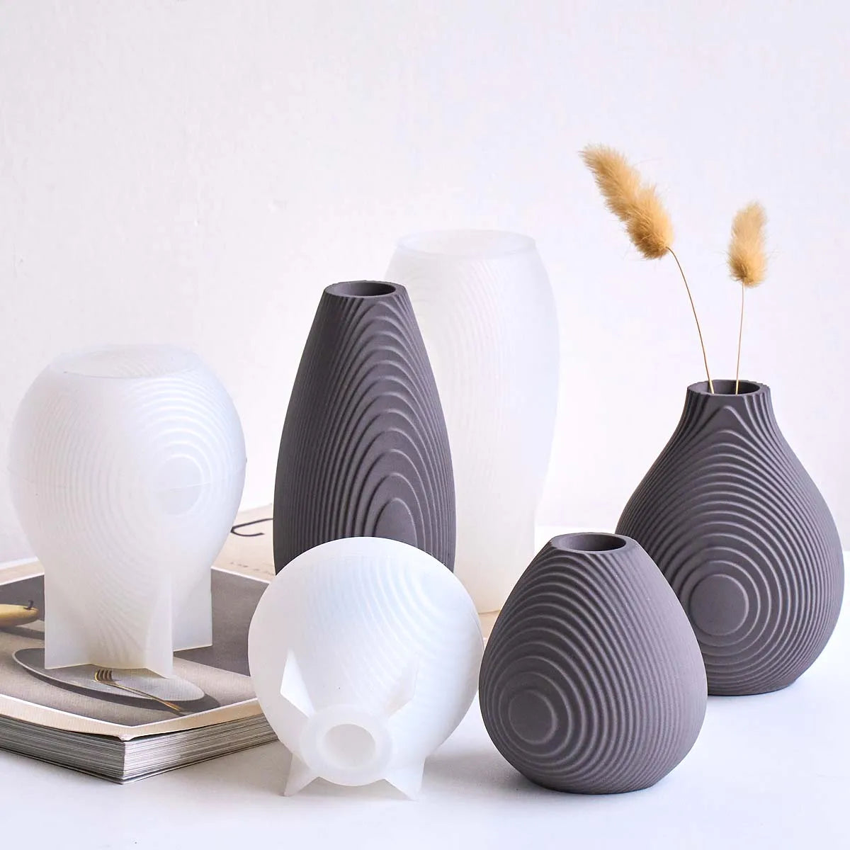 vases decoratifs silicone motifs concentriques gris blanc moderne minimaliste