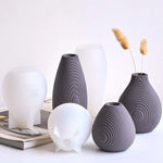 vases decoratifs silicone motifs concentriques gris blanc moderne minimaliste
