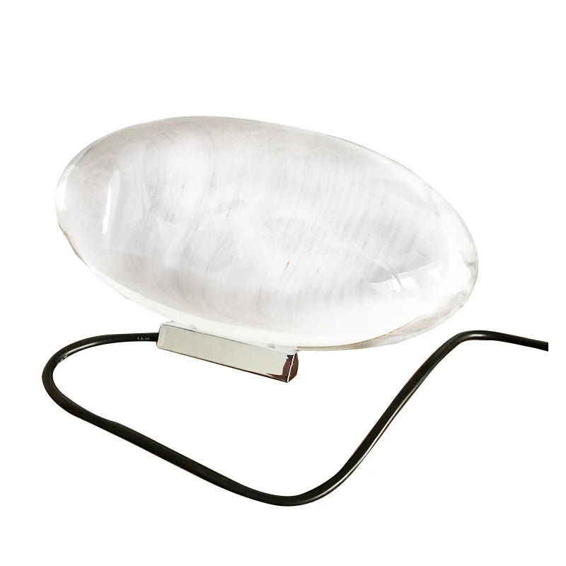 Comparaison de la lampe allumée et éteinte montrant l'effet lumineux