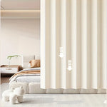 rideau plissé moderne porte intérieure beige clair tissu texturé plis verticaux opacité variable barre