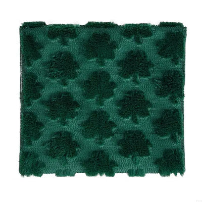 Chemin de table brodé Shamrock blanc sur table en bois
